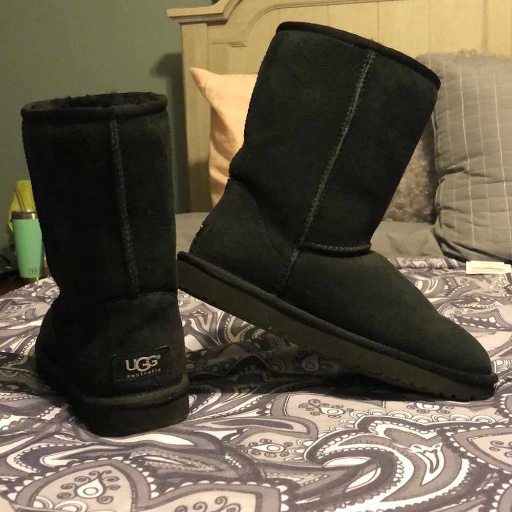 Black Class Short Boot Uggs